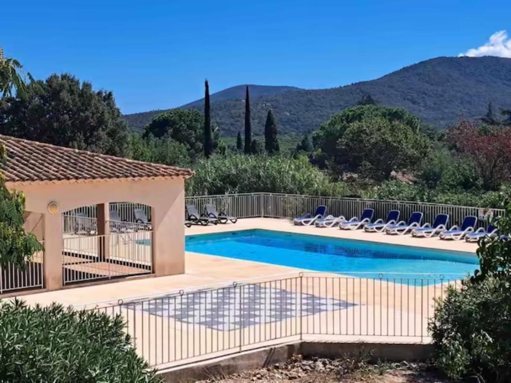 Superbe Appartement Avec Piscine Le Plan-de-la-Tour Luaran gambar